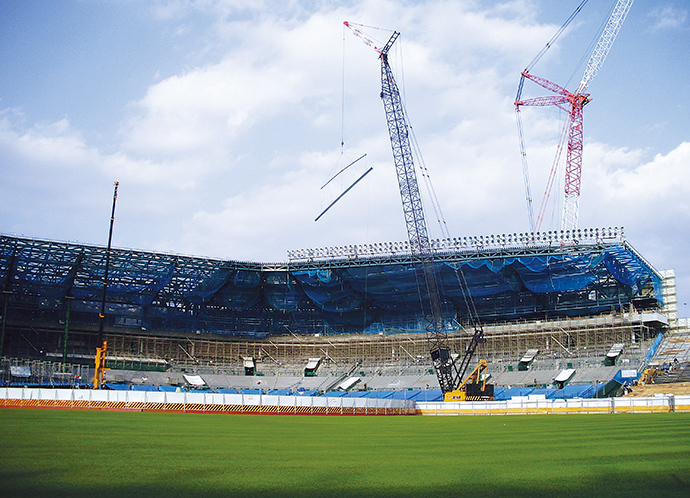 屋根改修工事 阪神甲子園球場 施工例紹介 事業 製品 淀川製鋼所