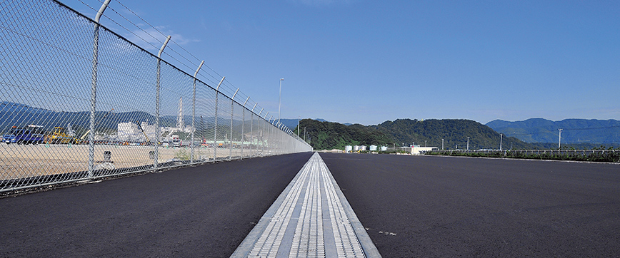 敦賀港鞠山南地区　多目的国際ターミナル造成工事