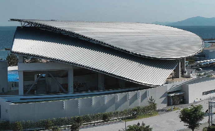 屋根材または建材商品の施工例の画像